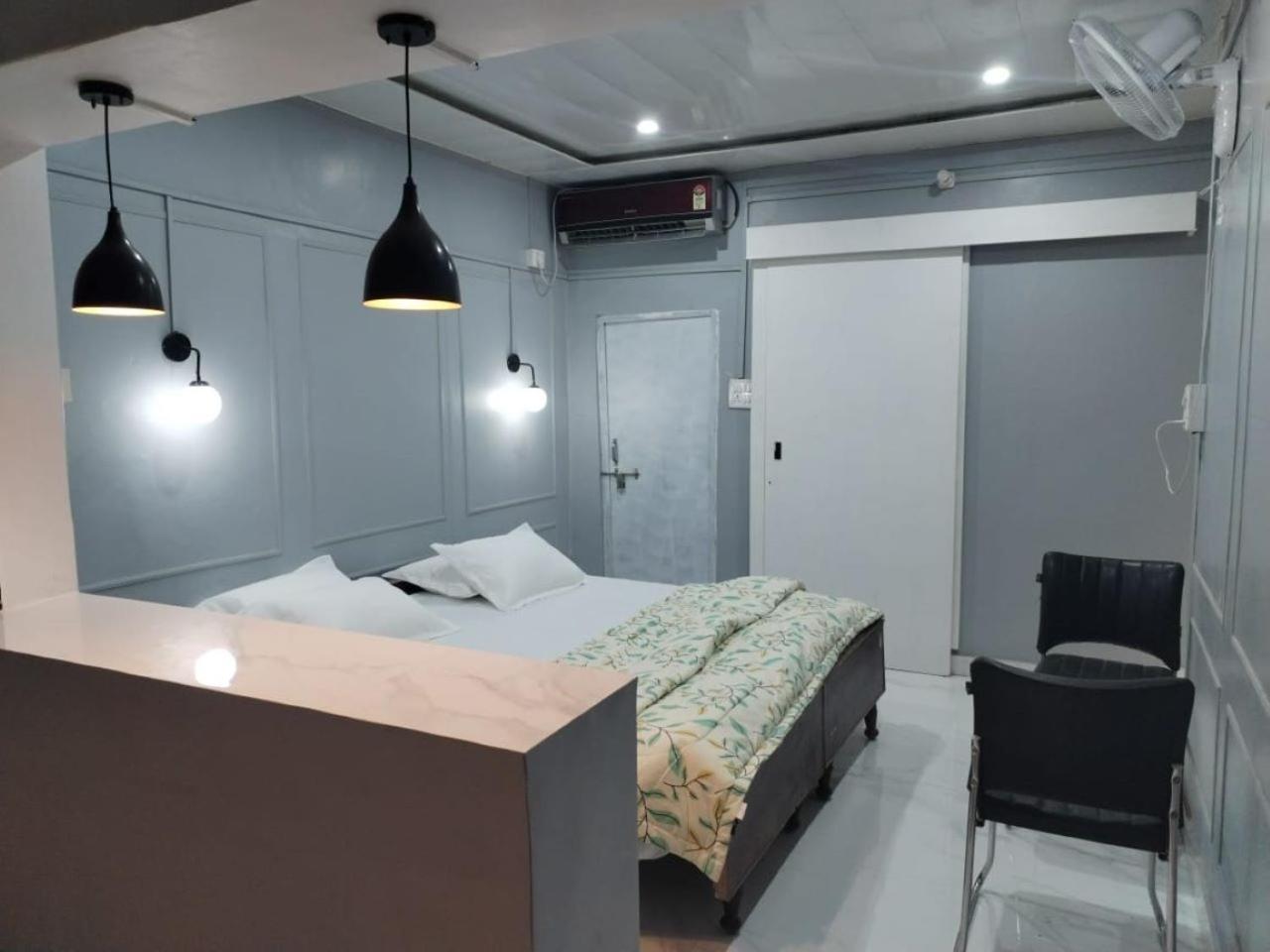 Janki Kunj Varanasi- 3 Room Home エクステリア 写真